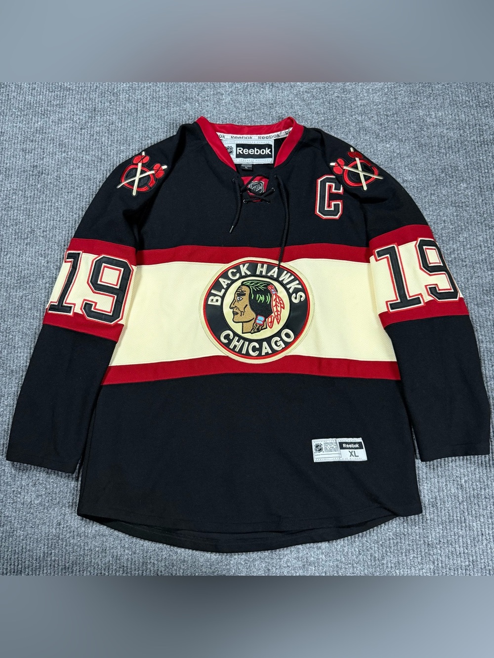 Reebok Jonathan Toews Chicago Blackhawks NHL Hockey Jersey Black Alternate XL